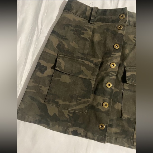 Olivaceous Camouflage Button Down Utility Mini Skirt - Picture 2 of 8